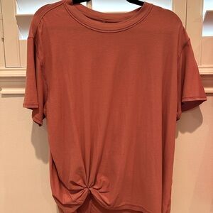 Lululemon dark peach color oversized boyfriend tee size 8, only worn twice